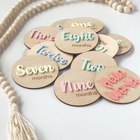 Accessoires de Photo de gravure Laser 3D colorés pour l'anniversaire du nouveau-né disques en bois naturel bébé étape mensuelle cartes circulaires en bois