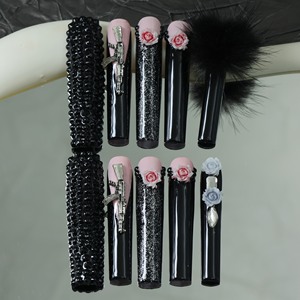 Uñas acrílicas artesanales de alta gama al por mayor, uñas postizas cuadradas de cobertura completa, con pedrería negra, pompones, personalizables. - Product Image 3