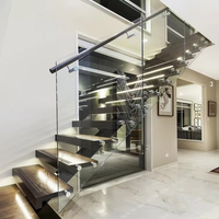 Escalier droit flottant personnalisable pour villa moderne et appartement, avec monte-escalier ouvert, gain de place, escalier mural en métal et verre