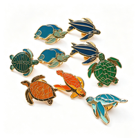 Badges en métal émaillés personnalisés, créatifs, à motifs floraux, végétaux et tortues marines, pour articles promotionnels et cadeaux.