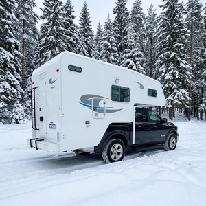 Camioneta con Cama Plana de Tamaño Completo, con Baño y Ducha Integrados, <span class=keywords><strong>Aislamiento</strong></span> Completo, <span class=keywords><strong>para</strong></span> 2-4 Personas, <span class=keywords><strong>para</strong></span> Campamentos al Aire Libre - Product Image 1