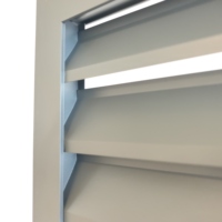 Fenêtre à persiennes en aluminium moderne avec fonction antivol pour salle de bain et usage extérieur, ouverture horizontale fixe, garantie 5 ans