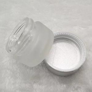 Precio de fábrica de fondo plano logotipo de la forma del cuerpo para azafrán botella de vidrio botella de atractivo - Product Image 1