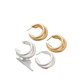 New earrings in spring and summer of 2021 advanced sense Earrings Korean simple cool style C Earrings