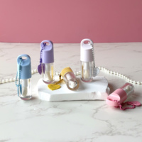 Tube à Gloss Vide Transparent en Gros, Faible MOQ, Forme Ronde, avec Grande Brosse et Chaîne Cœur, Emballage Cosmétique en Plastique pour Rouge à Lèvres Liquide