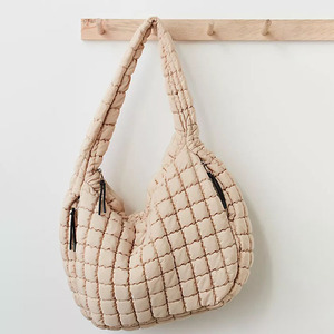 Borsa Tote Trapuntata Personalizzata, Borsa a Spalla Leggera Trapuntata, Borsa a Tracolla Imbottita di Grande Capacità - Product Image 4
