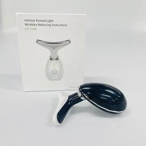 Private Label 7-Farben Elektrisches Nackenmassagegerät 500mAh Wiederaufladbares Gesichtsstraffungsgerät Tiefengewebe-Gesichtsmassagegerät - Product Image 5