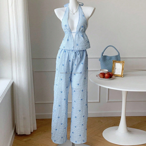 Completo da Spiaggia a Righe Personalizzato in Seersucker per Donne, Set Due Pezzi per Signore - Product Image 4