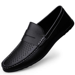 Mocasines huecos de cuero de microfibra adecuados para todas las estaciones para hombre con plantilla de EVA suela suave blanco negro zapatos náuticos perezosos tallas 38-47 - Product Image 3