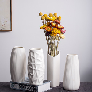 Nouveau vase en céramique blanche de style chinois minimaliste avec un design moderne pour la décoration de salon, présentation de fleurs séchées, décoration intérieure - Product Image 1