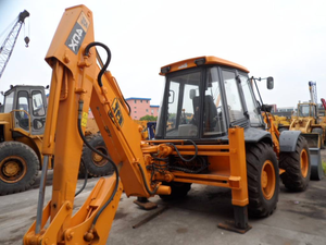 Retroexcavadora usada JCB 3CX y 4CX, modelo 420F con motor central en Shanghái - Product Image 5