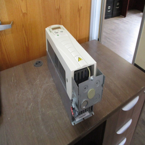 ACH550UH023A4 ACH550 Series <b>23A</b> 15HP 3 Phase Drive PLC - Product Image 3