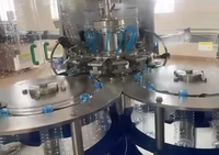 Machine de remplissage entièrement automatique 18-18-6 pour eau minérale/huile/jus |   Pompe de lavage, de remplissage et de bouchage 3-en-1 |   Haute précision 6000BPH