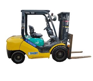 Offre spéciale Komatsu 30 chariot élévateur diesel de 3 tonnes rugueux terrian forte puissance haute condition garantie prix chariot élévateur d'occasion à vendre - Product Image 1