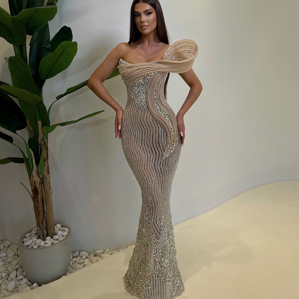 Hot Saxy Womens Backless Wedding Dress - Elegant & Sexy