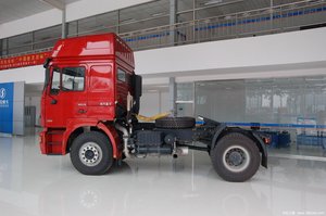 Tracteur routier Shacman 4x2 à forte demande en Afrique avec cabine confortable pour le transport de marchandises transfrontalier - Product Image 3