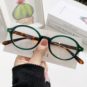 แว่นตาทรงรีกรอบเล็ก แว่นตาอ่านหนังสือป้องกันแสงสีฟ้าสำหรับผู้หญิง วัสดุ PC ทรงกลมเต็มกรอบ สไตล์เกาหลีอินเทรนด์ - Product Image 2