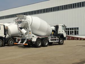 Brandneue 10 12 14 m3 Kubikmeter Sinotruk Beton Zement mischer LKW Baumaschinen zum Verkauf in den VAE - Product Image 3