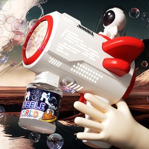 Pistolet à bulles Gatling en plastique pour bébés et enfants, modèle Astronaute à six trous, inspiré des célébrités d'Internet TikTok, pour les 0-24 mois, idéal pour la <span class=keywords><strong>nuit</strong></span> - Product Image 3