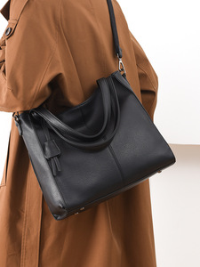 Fashion New Designer Crossbody Bags High Quality PU Leather Shoulder Messenger Bag Casual <b>Totes</b> Luxury Women Handbags and Purses - Product Image 3