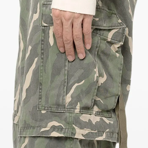 Pantaloni larghi da uomo Hip Hop da uomo di alta strada pantaloni larghi di cotone con cinturini con motivo mimetico con decorazione Patchwork - Product Image 4