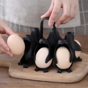 Gadget <span class=keywords><strong>de</strong></span> cuisine transfrontalier : Cuiseur à œufs <span class=keywords><strong>Pingouin</strong></span> avec support <span class=keywords><strong>de</strong></span> cuisson vapeur pour œufs et support pour œufs durs, pour usage domestique - Product Image 1