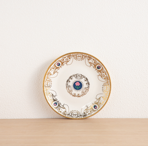 Service de table élégant en porcelaine blanche avec décor doré royal, bordure dorée électroplaquée, imprimé rose, assiettes et tasses pour la cuisine domestique - Product Image 5