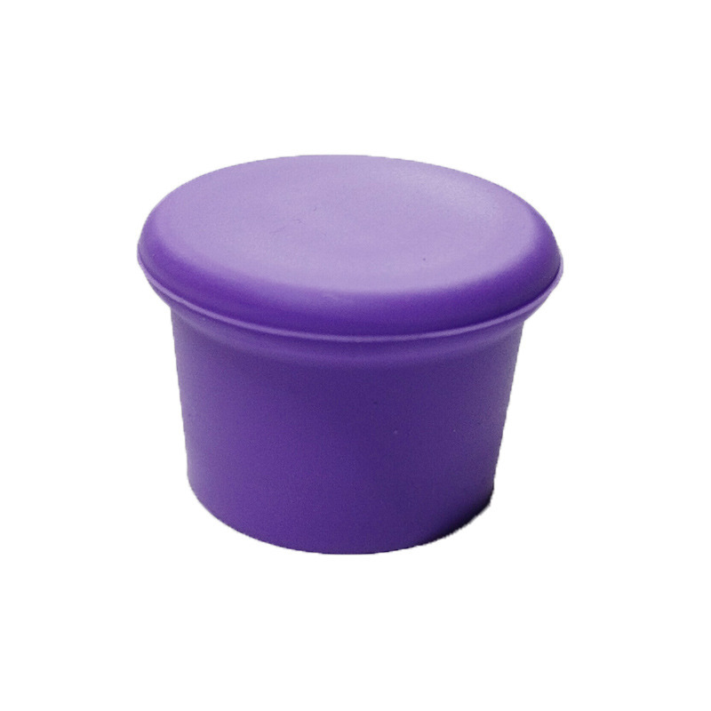 Bouchon de bouteille de vin rouge violet