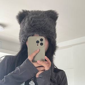 Chapeau d'ours Lei Feng en peluche mignon pour femme avec protection des oreilles chaude pour l'automne/hiver, cordon de serrage, fibres acryliques douces et cirées - Product Image 1