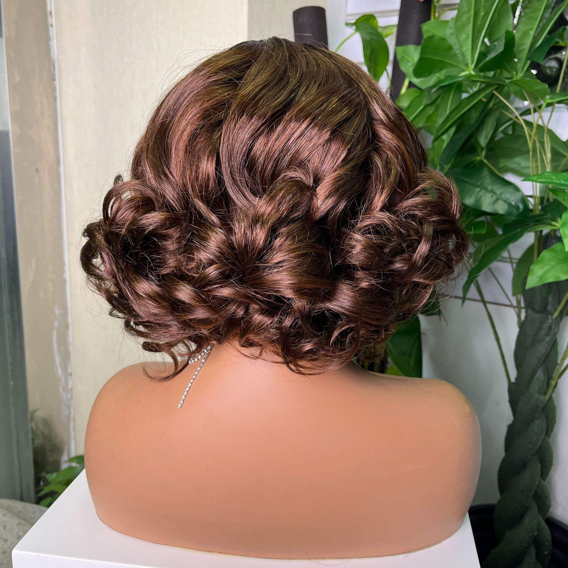 สีน้ำตาลอ่อน