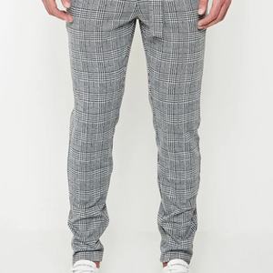 กางเกงขายส่งแฟชั่นใหม่สำหรับผู้ชาย ผ้าโพลีเอสเตอร์ ทรงซิป สีเทาเข้ม ลายสก็อต พร้อมเข็มขัดแบบหัวเข็มขัดในตัว - Product Image 4