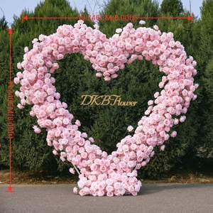 Vente en gros d'usine de fleurs et plantes artificielles en soie, décoration florale de haute qualité, arche de fleurs artificielles en forme de cœur rose - Product Image 2