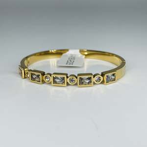 BBBA-0078 Elegant Crystal <b>Bracelets</b> & Bangles - Product Image 1