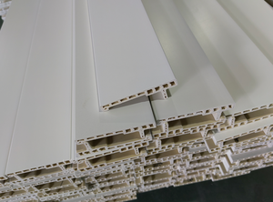 Porte intérieure en WPC blanc apprêté, design moderne Anhui, taille personnalisée, surface lisse, résistante à l'eau, prix usine <span class=keywords><strong>SunnyTech</strong></span> - Product Image 6