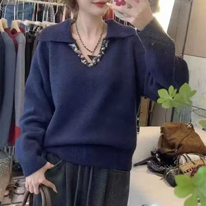 Pull décontracté en maille à col polo oversize pour femme avec garniture à sequins et décolleté en V – Tendance - Product Image 5