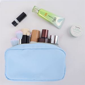 Sac <span class=keywords><strong>de</strong></span> voyage cosmétique en nylon <span class=keywords><strong>de</strong></span> grande taille pour filles, imperméable, avec fermeture éclair dorée multicolore, sac <span class=keywords><strong>de</strong></span> rangement en nylon <span class=keywords><strong>de</strong></span> grande taille - Product Image 4