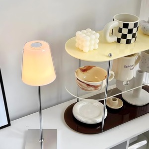 Étagère de rangement en acrylique à 3 couches de style Ins, organisateur de bureau en <span class=keywords><strong>plastique</strong></span>, étagère décorative amovible pour affichage de tasses de bijoux de parfum - Product Image 5
