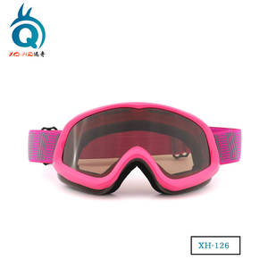 गुलाब लाल या इच्छित रंग बच्चों स्की काले चश्मे सुपर आरामदायक TPU फ्रेम बेलनाकार लेंस बच्चों स्की काले चश्मे - Product Image 3