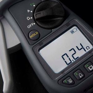 Medidor de Resistencia a Tierra Digital con Pinza DET24C con Almacenamiento y Descarga de Datos - Product Image 4