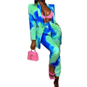 ชุดเซ็ตสองชิ้นลายพิมพ์ไทไดสำหรับผู้หญิง ดีไซน์ทันสมัย - Product Image 1