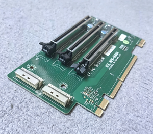 RSC-W2R-666G4 2U RHS WIO Riser 3x PCIe 4.0 x16 ช่องเสียบแบบ Passive HF RoHS สำหรับเซิร์ฟเวอร์ Supermicro - Product Image 2