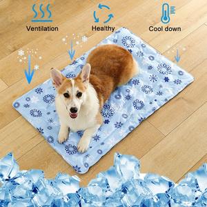 Colchoneta de PVC de refrigeración para mascotas de verano para perros pequeños y grandes, gatos, caninos, mantiene a los amigos peludos, colchoneta de cama cómoda y fresca - Product Image 2