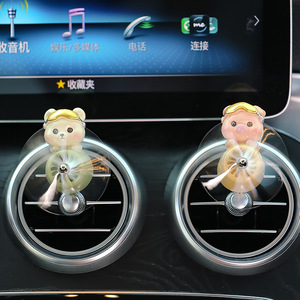 Ambientador de coche Ruijie con clip para rejilla de ventilación, figura de resina de dibujos animados, decoración linda de cerdito y oso para salidas de aire. - Product Image 4