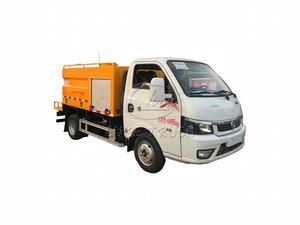 Camion de nettoyage haute pression Dongfeng 3000L à 6 roues, pompe de nettoyage haute pression montée sur camion, pression maximale 24 MPa, lavage routier haute pression - Product Image 1