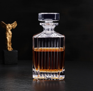 2025 Juego de decantador de whisky de lujo Tapón de vidrio <span class=keywords><strong>Mejor</strong></span> venta Decantador de cristal para hombres Regalos de Navidad de negocios para papá <span class=keywords><strong>Novio</strong></span> - Product Image 4