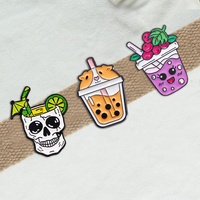 Fabricante de insignias de China, venta al por mayor de artesanías metálicas, broches de esmalte suave personalizados de dibujos animados, pines de solapa de esmalte duro