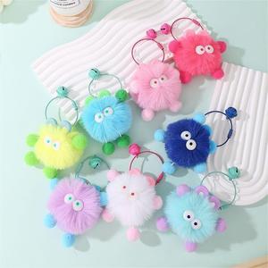 Accessoires de porte-clés en tissu rose moelleux de style pompon, yeux vifs, détails en pompon doux, vente chaude, haute qualité - Product Image 2