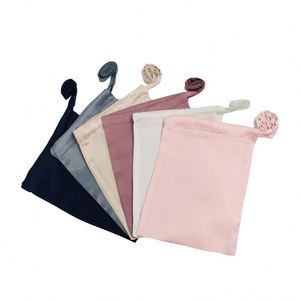 Lot de 100 sacs de rangement en soie de mûrier pour bijoux et masques oculaires avec impression de logo et pochette intégrée - Product Image 1