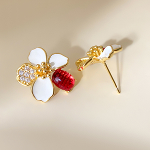Pendientes Coreanos Chapados en Oro de 18K, Pendientes Florales Vintage con Gemas Rojas y Esmalte Blanco para Mujer - Product Image 5
