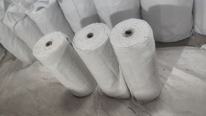Tissu en fibre céramique 1260 ℃   Isolation réfractaire résistante à la chaleur sans amiante pour la doublure des fours 1 - Product Image 5